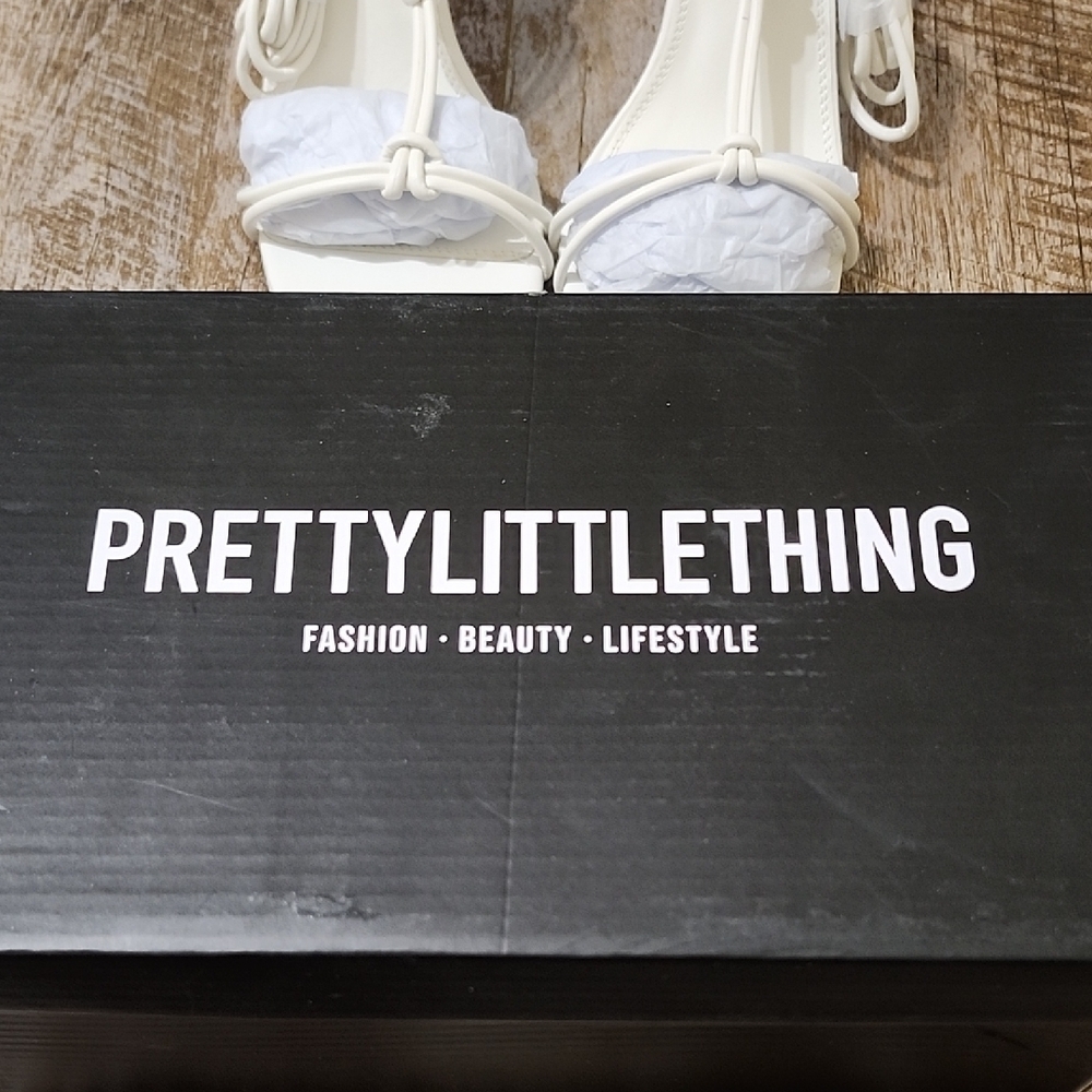 PrettyLittleThing Black and White Heels with Chunky Platform and Thin Straps - Picture 2 of 8